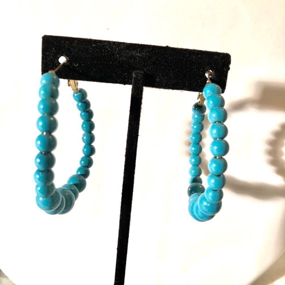 🍭6/$30 Blue beaded Hoops